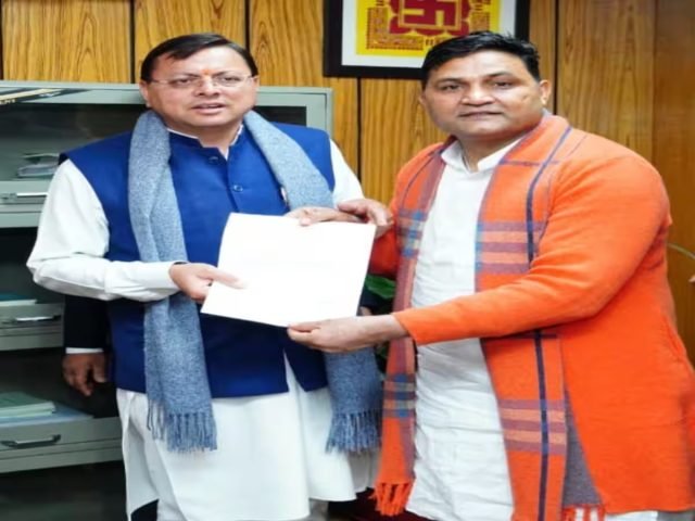 MLA met CM to solve the problems of Anganwadi and Asha workers