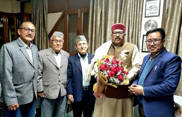 Maharaj met the officials of Jad Bhotia Jan Kalyan Samiti