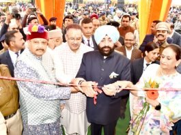 Flower exhibition gives the message of connecting with nature: Maharaj