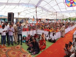 The flag of Sanatan Dharma is flying in the world under Modi rule Maharaj