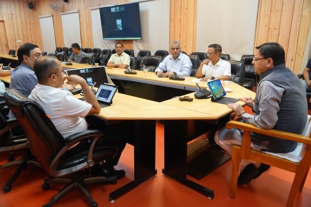 Officers should continuously monitor relief and rescue operations Dhami