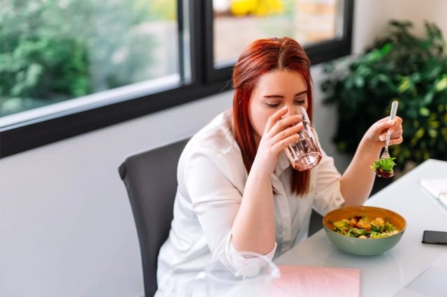 Do you also feel thirsty while eating food, then this dangerous disease can happen