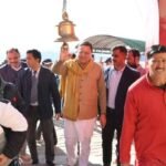 Chief Minister Pushkar Singh Dhami prayed at Siddhpeeth Maa Surkanda Temple and prayed for the happiness and prosperity of the state