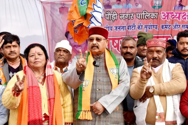 BJP is getting unprecedented public support in civic elections Maharaj