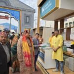 Maharaj reached the Uttarakhand pavilion set up at Prayagraj Maha Kumbh