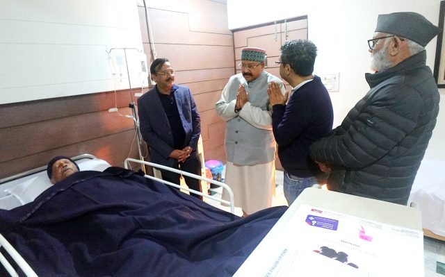 Maharaj reached the hospital to know the condition of the former Chief Minister