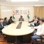 The Vice Chancellor of Uttarakhand Ayurveda University gave a presentation to the Governor regarding the progress of the ongoing research on 'One University - One Research'