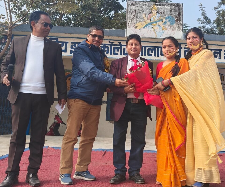 Blood donor Shiromani Anil Verma honoured with Education Department, Uttarakhand Award