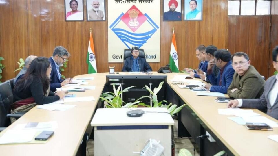 Chief Secretary took the meeting of the high powered committee of Uttarakhand Urban Development Agency (UUSDA)