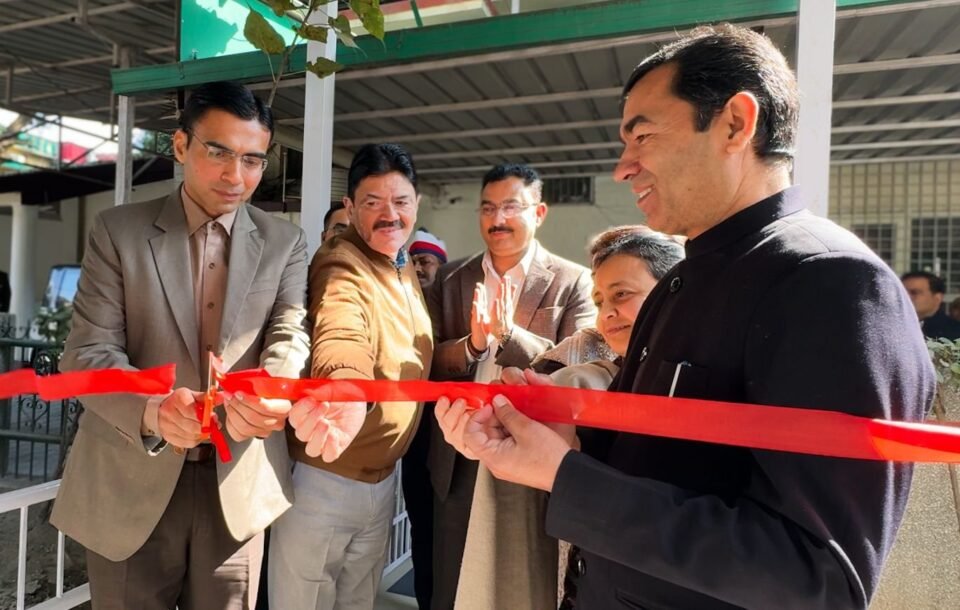 DM Bansal inaugurated the Deputy Officer's room in the Collectorate