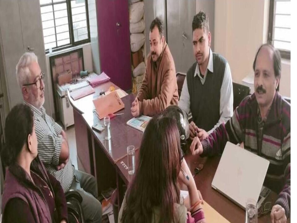 Flying team conducted surprise inspection of Banbasa Degree College