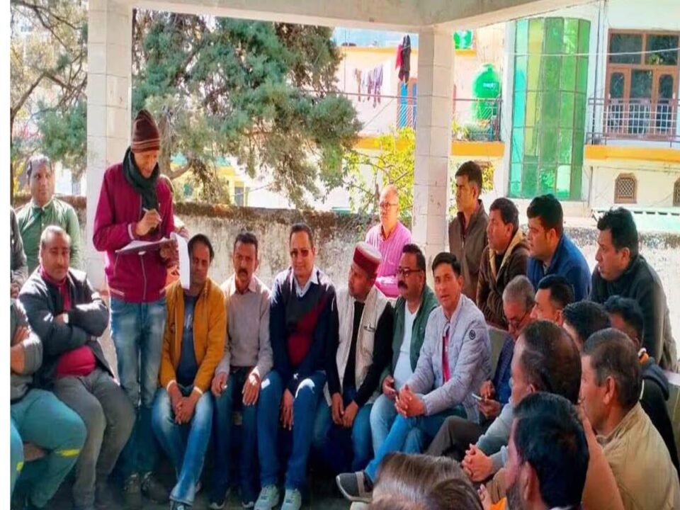 In New Tehri, traders discussed the organization's election