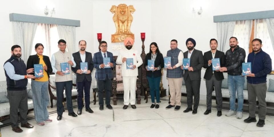 The Governor released the book ‘Atma Ke Swar’ Volume-3