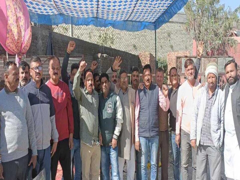 6000 dumpers were parked in protest against freight work