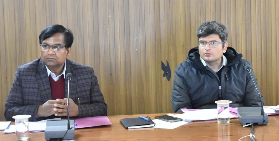 DM Tiwari conducted a review meeting of the Urban Poverty Eradication Mission