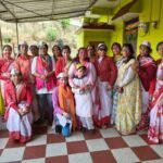 Holi was celebrated with great enthusiasm amidst the cold, abir and gulal were thrown in abundance