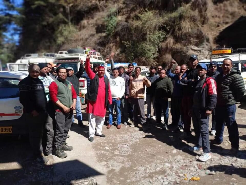 Taxi drivers demonstrated against private fitness