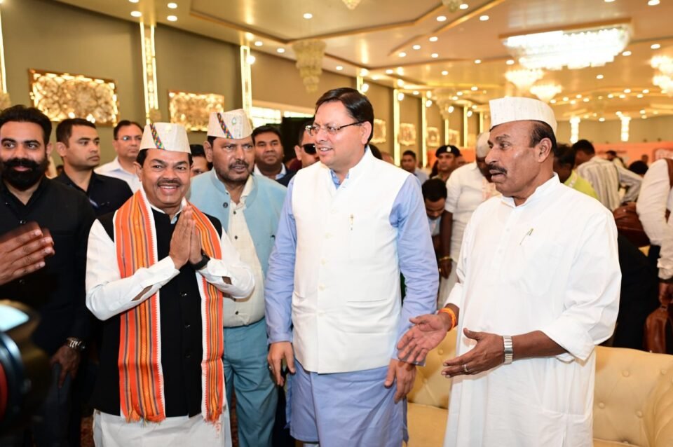 30 crore people came out of poverty line due to PM's policies CM