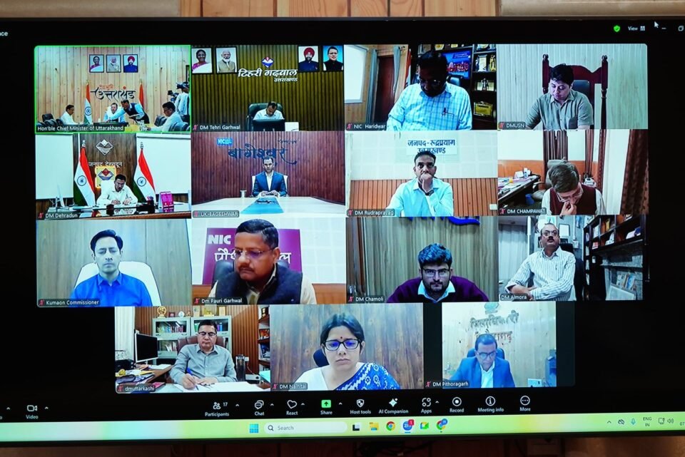 Employees stuck at one place for three years will be transferred CM