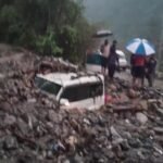 In the midst of scorching heat, rain wreaked havoc in Chamoli, rainwater entered houses and vehicles got buried under debris