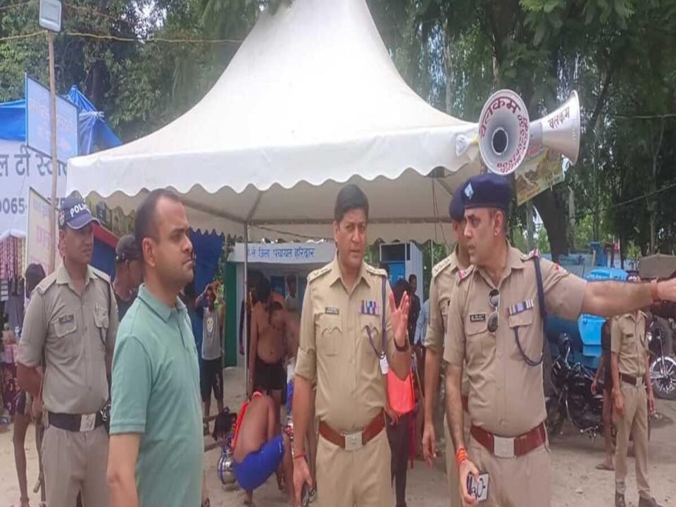 District Magistrate and SSP inspected the Kanwar track route, took feedback on the arrangements from the devotees