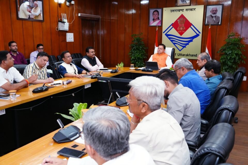 Chief Minister Dhami reviewed the game changer schemes of the Public Works Department