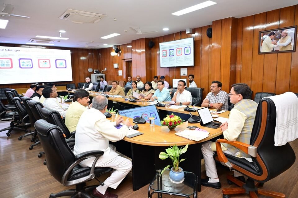 Chief Minister Dhami took the meeting of Housing Department