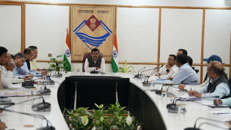 Chief Secretary Anand Bardhan held a secretary level review meeting and gave necessary guidelines