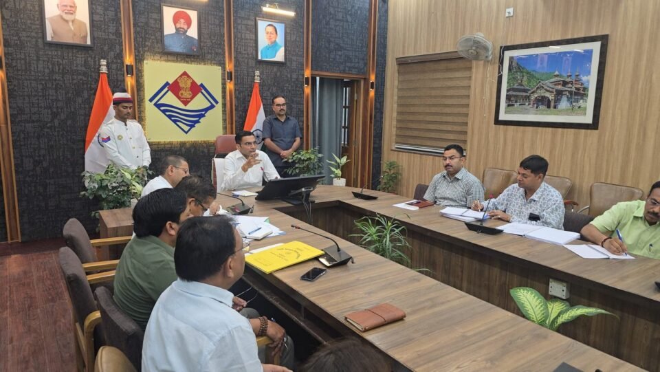 DM Bansal took a meeting regarding urban redevelopment and park scheme.