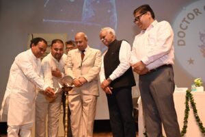 25 eminent doctors of the state were honored on the occasion of Doctors Day