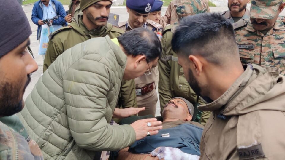 CM Dhami visited the disaster-affected area and met the victims