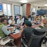 Chief Secretary reviewed the rescue operation with SEOC