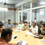 Commissioner Garhwal reached the disaster control room and reviewed the relief and rescue operations
