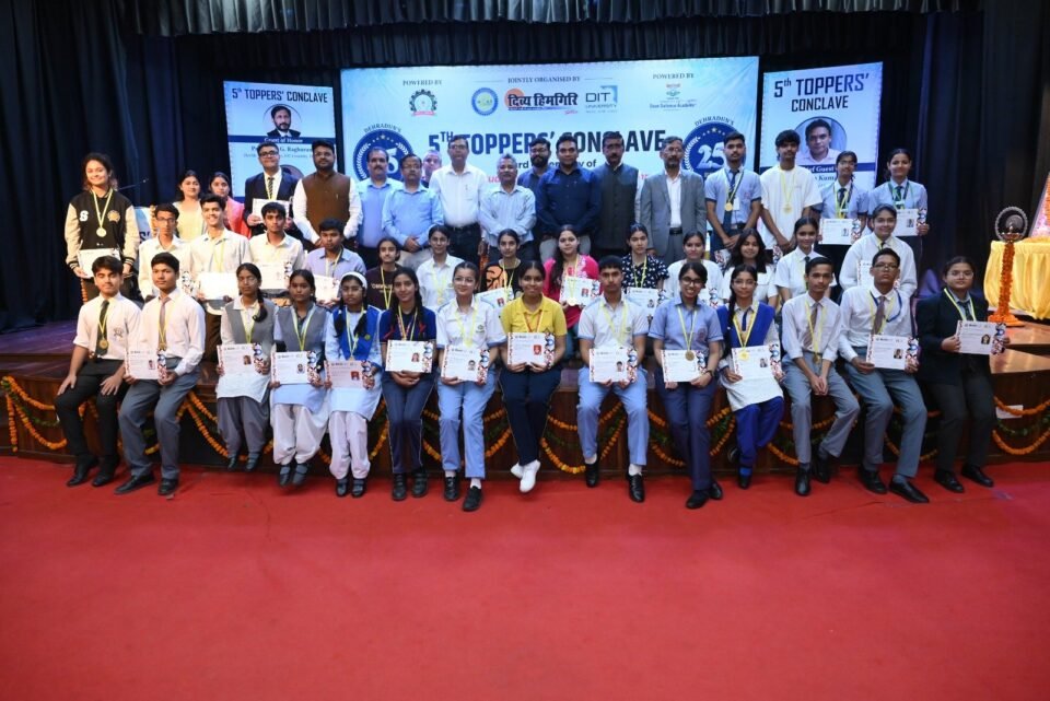 Health Secretary Dr. R Rajesh Kumar called upon the topper students to create a drug-free society