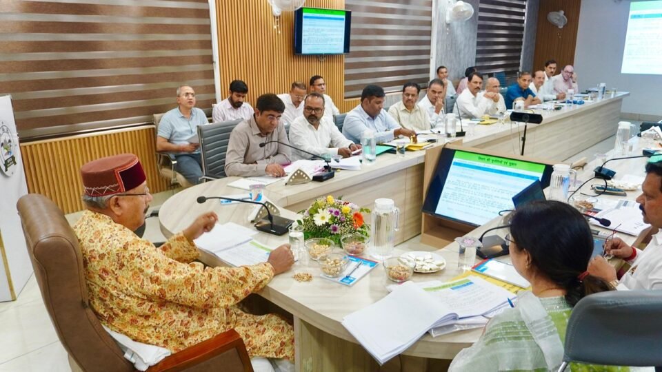 Immediately repair all the damaged roads of disaster-affected Dharali Maharaj