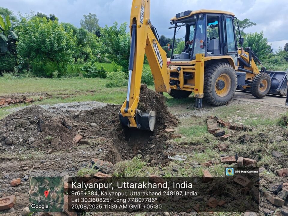 MDDA takes a big action, bulldozer runs on illegal plotting of 10 bigha land