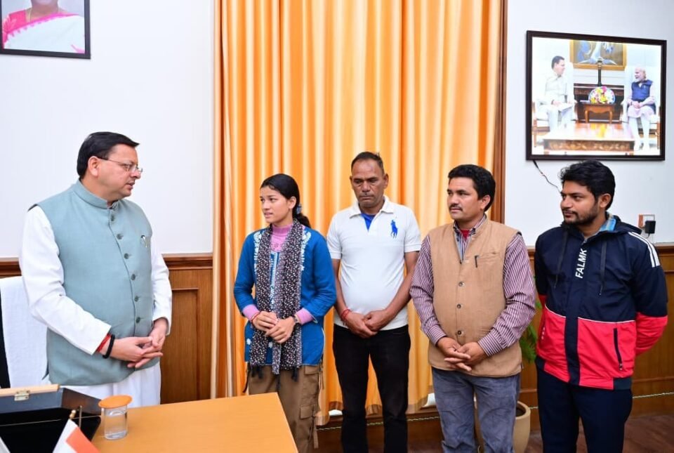 Village head Priyanka Negi of Chief Minister's Adarsh Gram Sarkot met CM Dhami