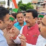 BJP attacked Congress headquarters, Congressmen also protested strongly