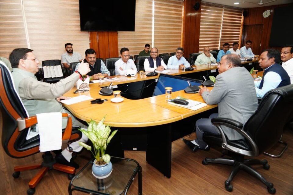 Inter-ministerial team of central government met CM Dhami