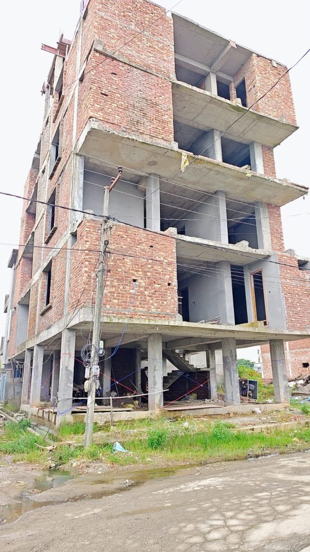 MDDA takes strict action Demolition on illegal constructions in Dehradun, many buildings sealed