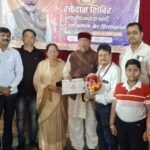 MP Naresh Bansal and MLA Savita Kapoor honored 155-time blood donor Shiromani Dr. Anil Verma with a Certificate of Appreciation.