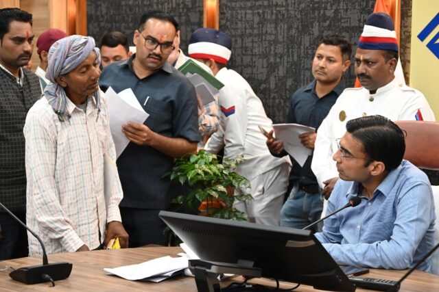 151 complaints were received during the Janta Darshan programme of DM Basnal, most of them were resolved on the spot. 151 complaints were received during the Janta Darshan programme of DM Basnal, most of them were resolved on the spot.