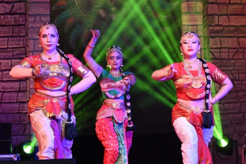 A captivating performance by Kuchipudi dancer Arunima Kumar sparks a wave of devotion in Virasat.