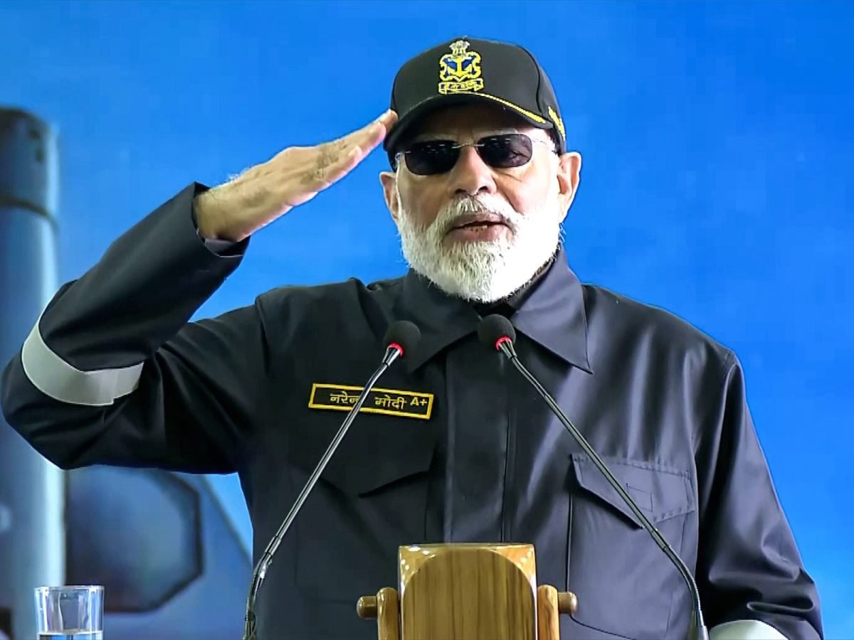 Decisive strike on Naxalism, PM praises the bravery of security forces