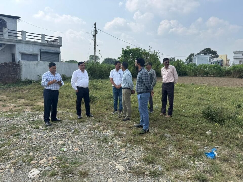 MDDA takes major action against illegal plotting and constructions; bulldozers run on approximately 26 bighas of illegal plotting, seals over half a dozen illegal commercial and residential constructions.