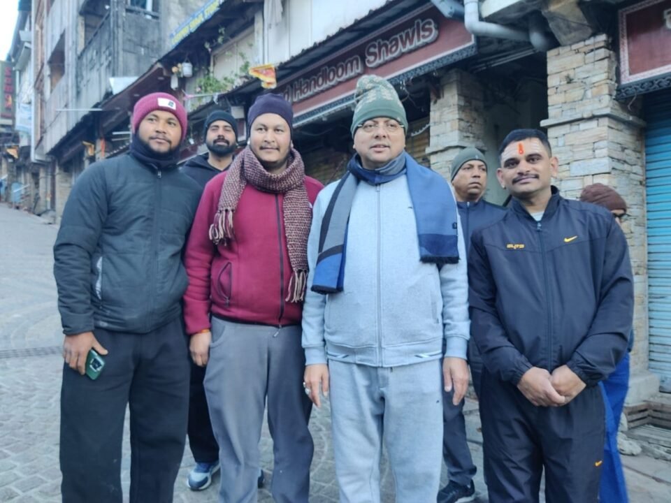 CM Dhami met the public during his morning walk in Nainital, inspected the beautification works of Naina Devi Temple.