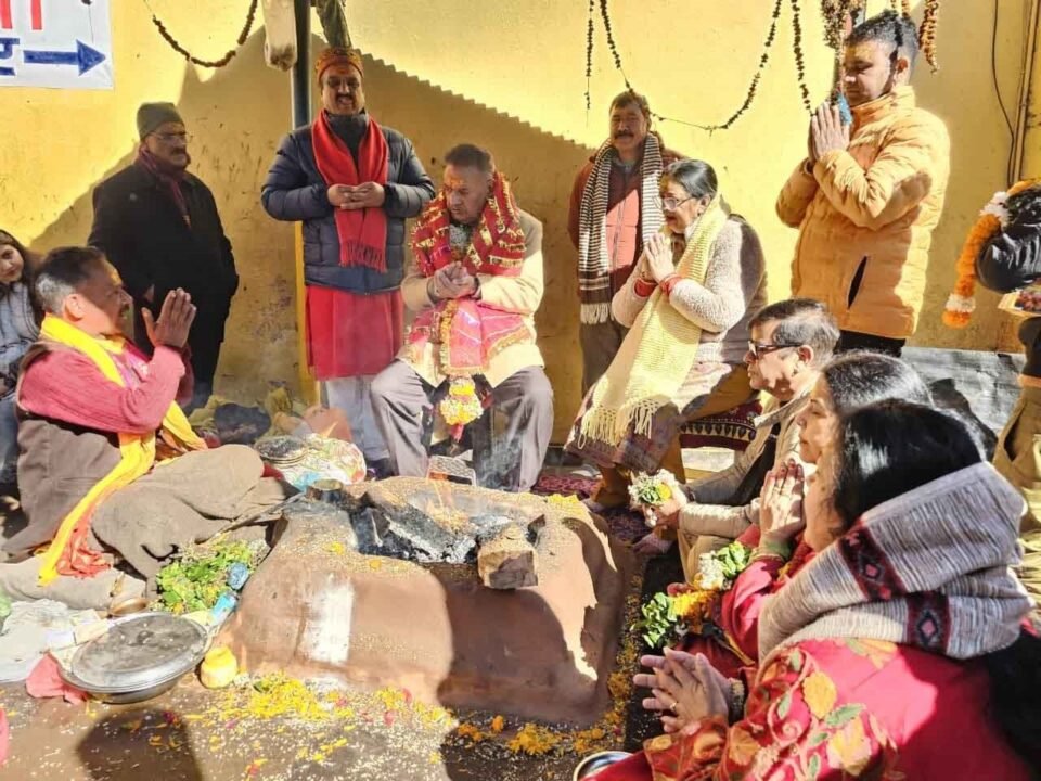 Minister Ganesh Joshi performed puja at Badrinath Dham with his family.