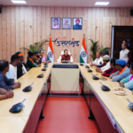 The delegation agitating for strengthening health services in Chaukhutia met CM Dhami.