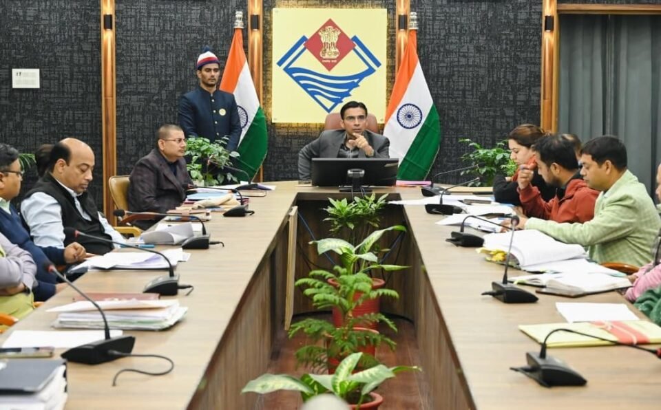 Warning of withholding salary and suspension for laxity in removing encroachment DM Bansal