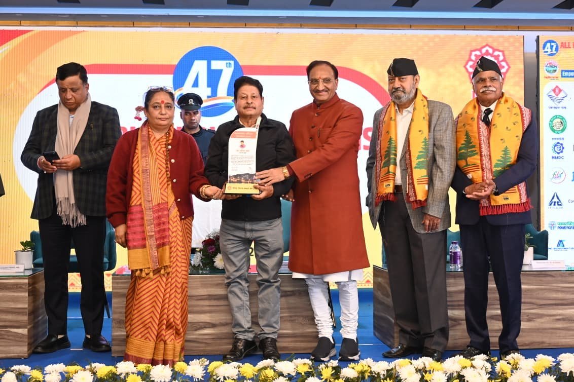 Anil Verma, who has donated blood 155 times, was honored with the Blood Donation Maharishi Uttarakhand Gaurav Samman - 2025 award.